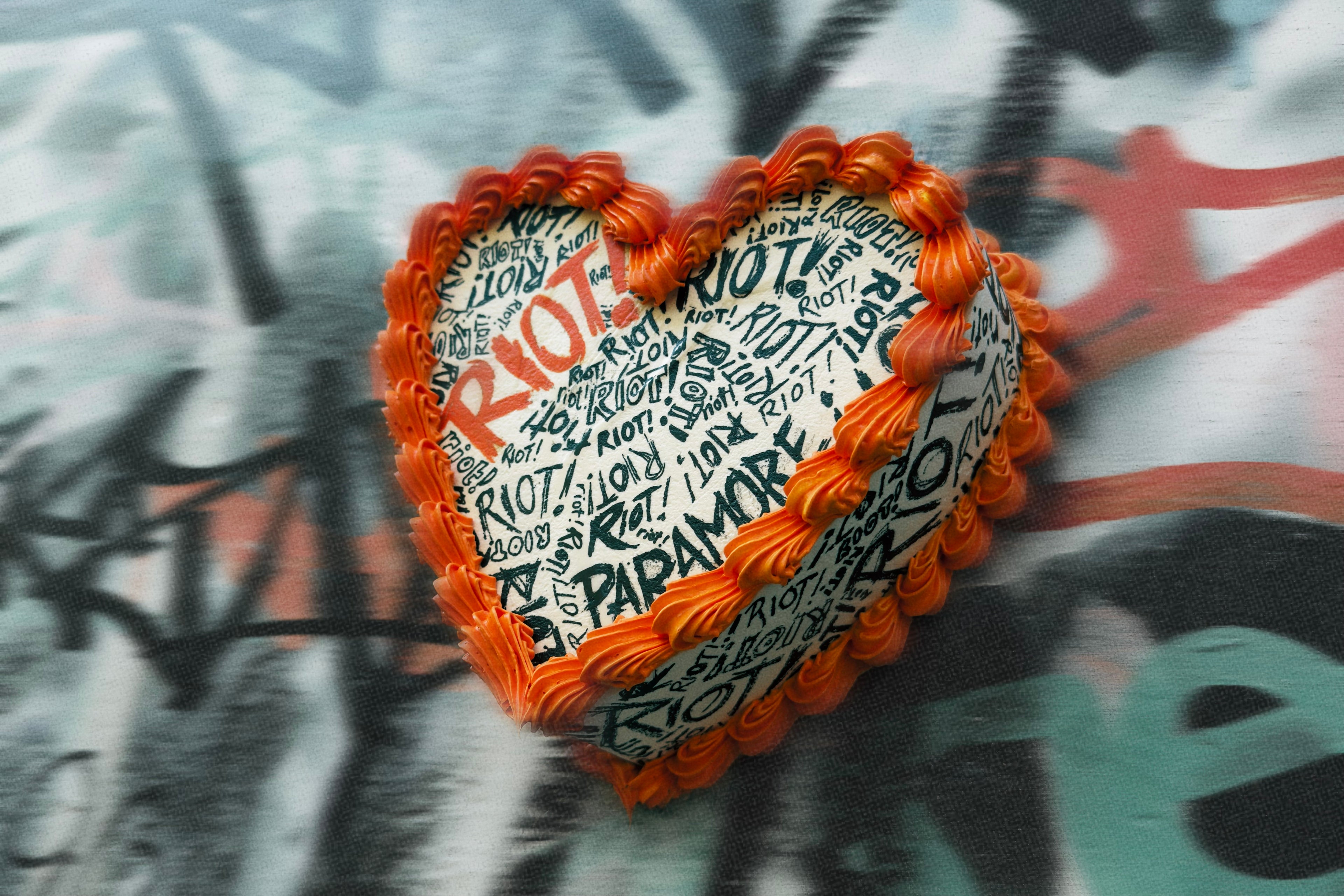 Paramore Riot Frosted Fake