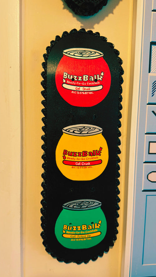 Buzzball Traffic Light Scakeboard