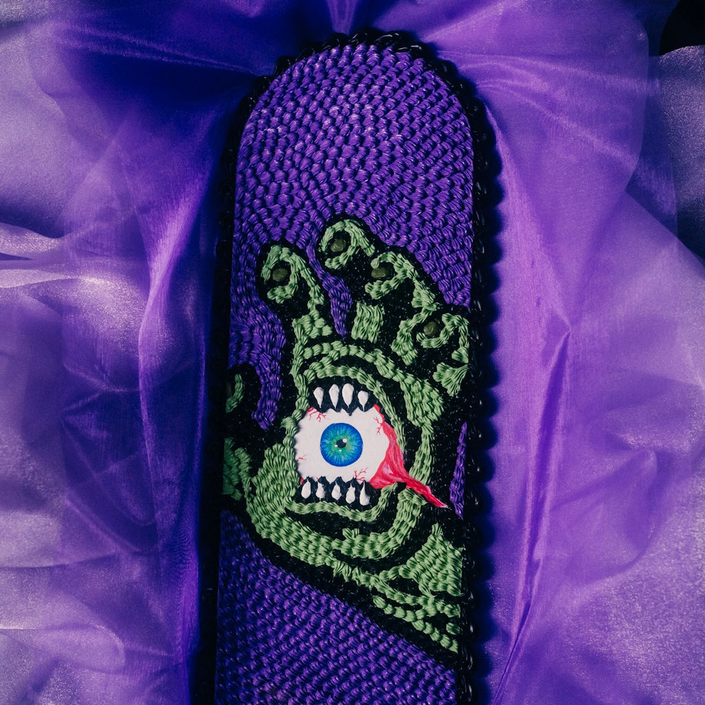 Santa Cruz Screaming Eyeball Hand Scakeboard