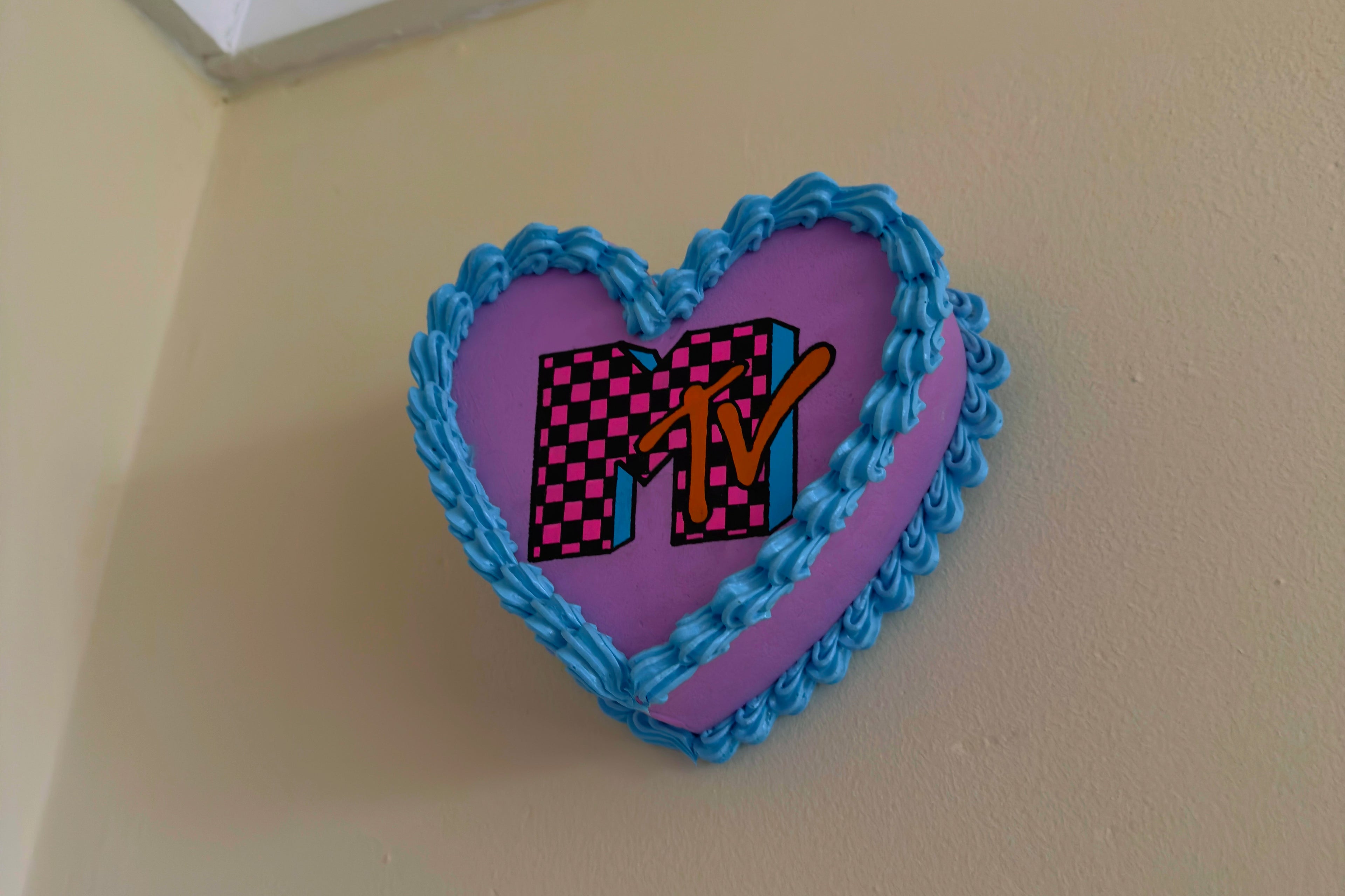 MTV Disco Frosted Fake