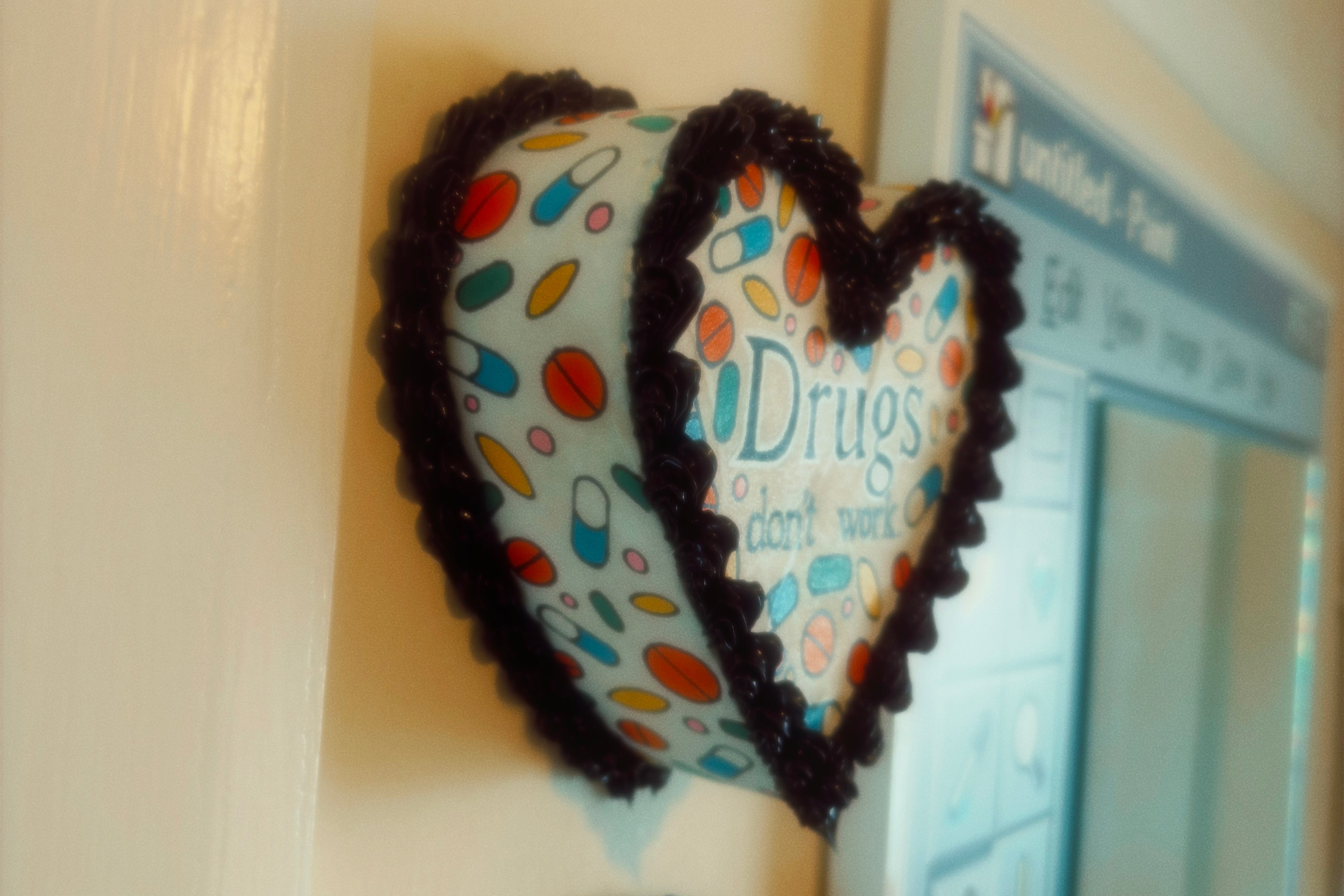 Drugs don’t work Frosted Fake