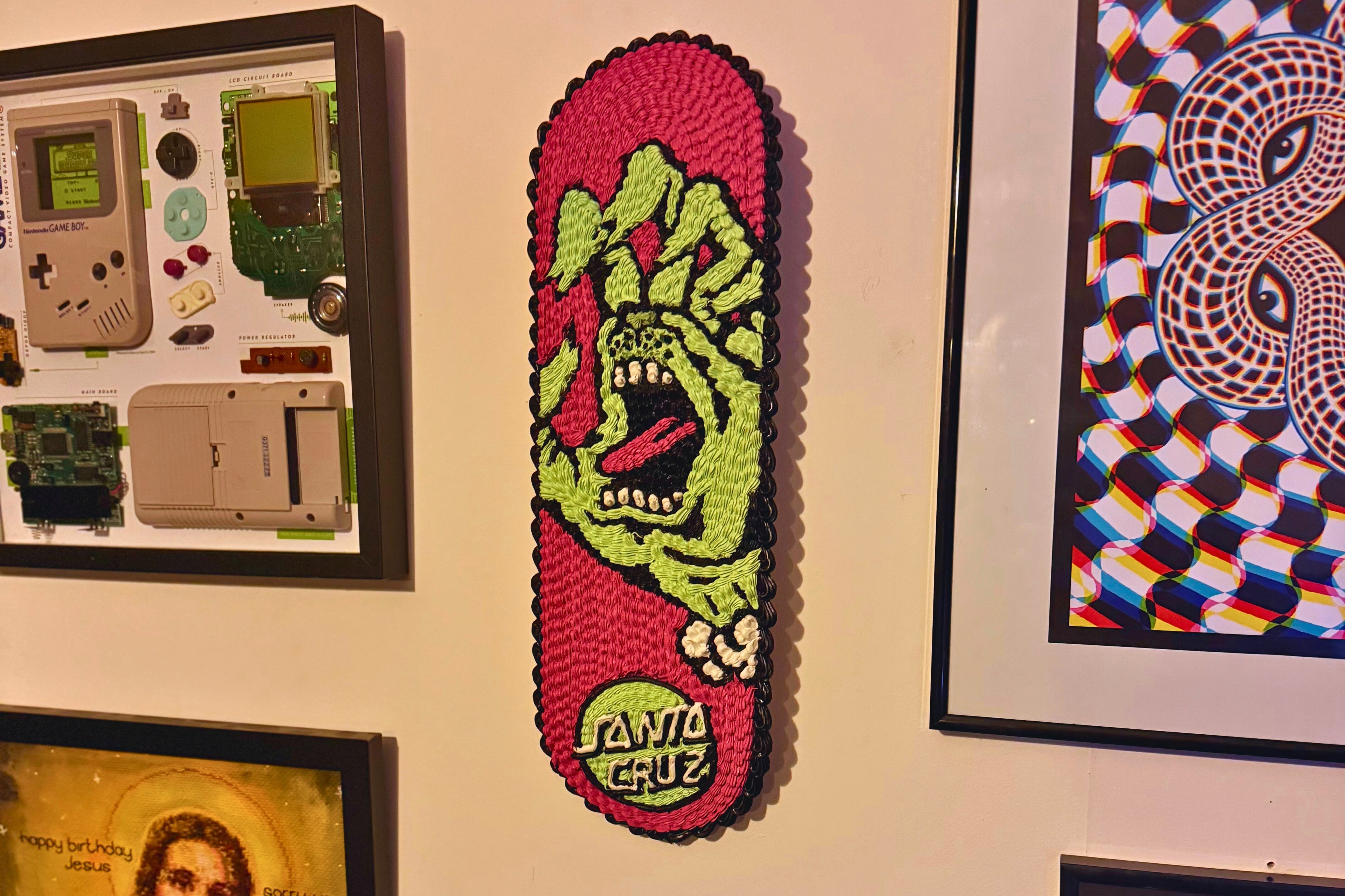 Santa Cruz x Grinch Screaming Hand Scakeboard hand piped